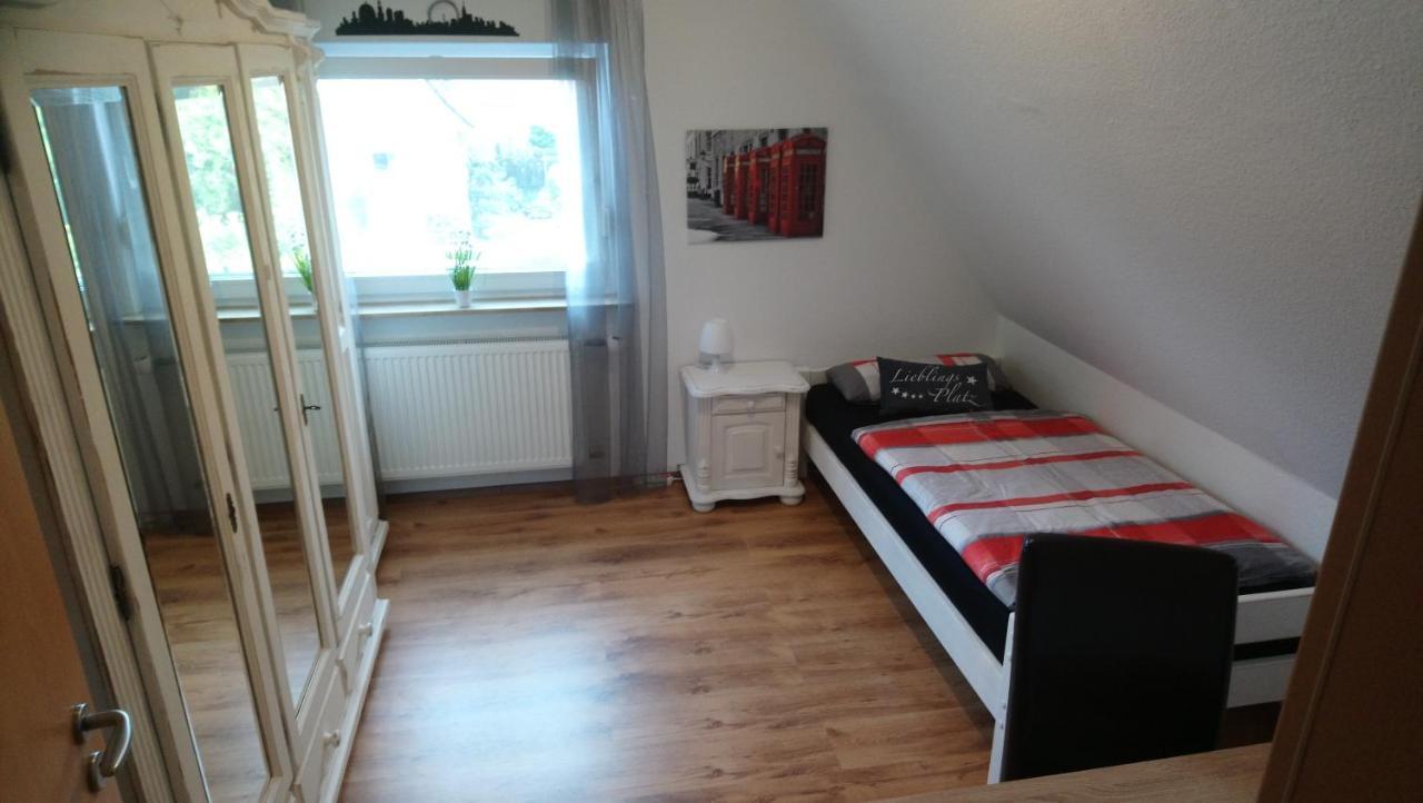 Privates Einzelzimmer Bei Der Weser-Ems-Halle Oldenburg Exterior foto